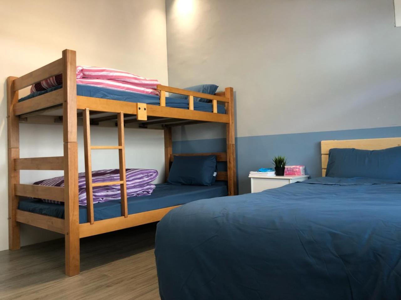 巷弄內的老宅 Hotell Pingtung Eksteriør bilde