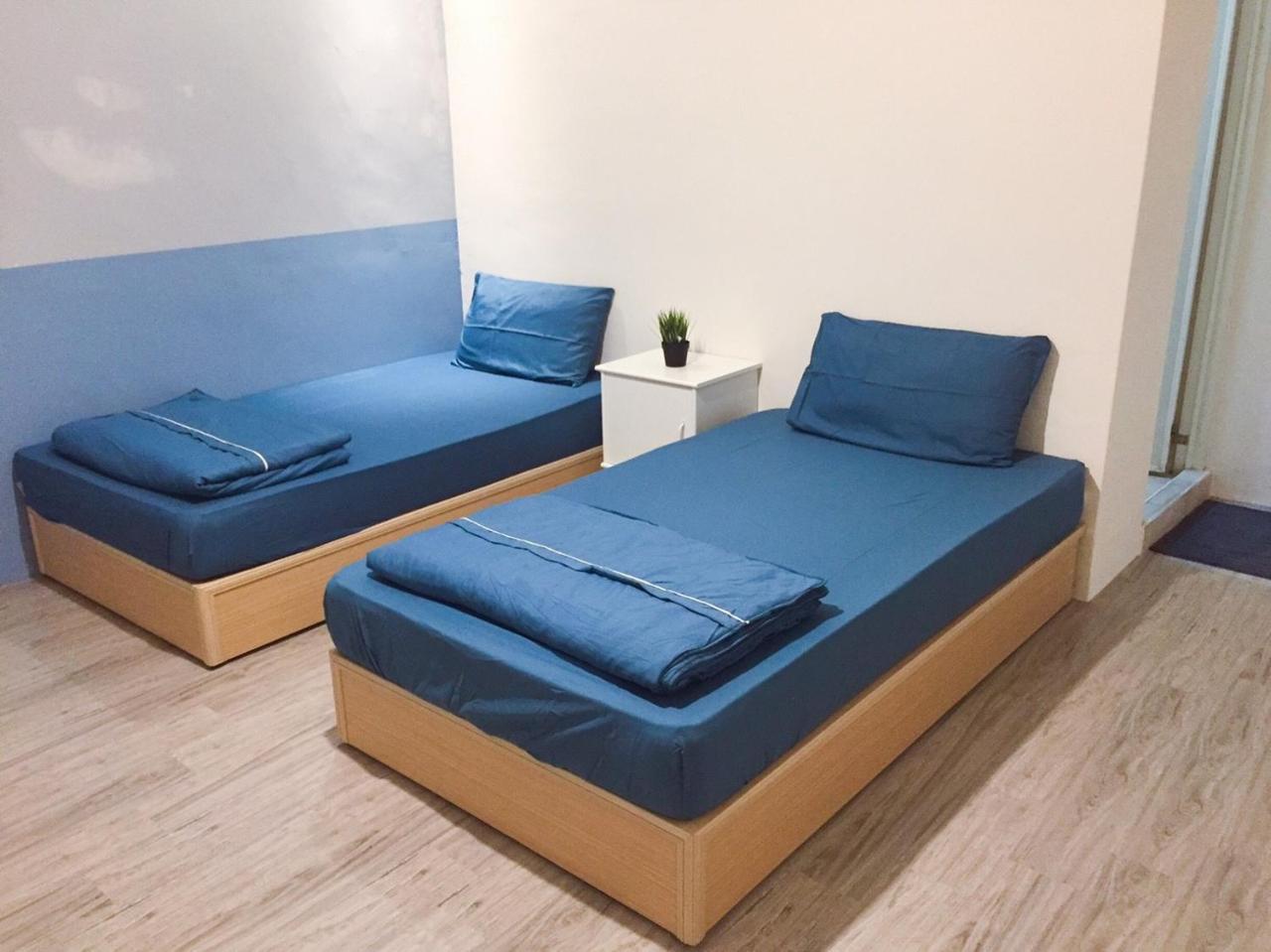 巷弄內的老宅 Hotell Pingtung Eksteriør bilde