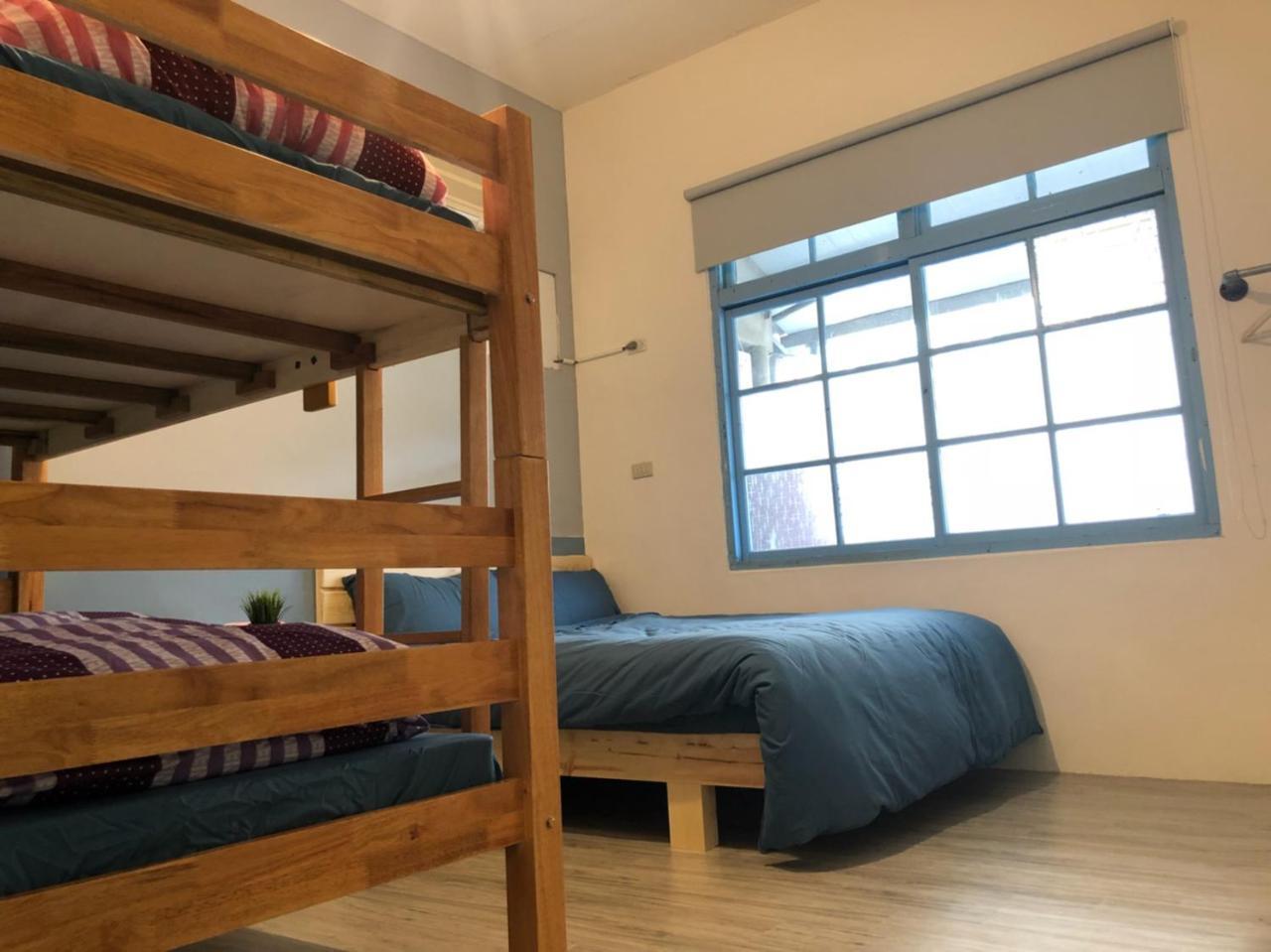巷弄內的老宅 Hotell Pingtung Eksteriør bilde